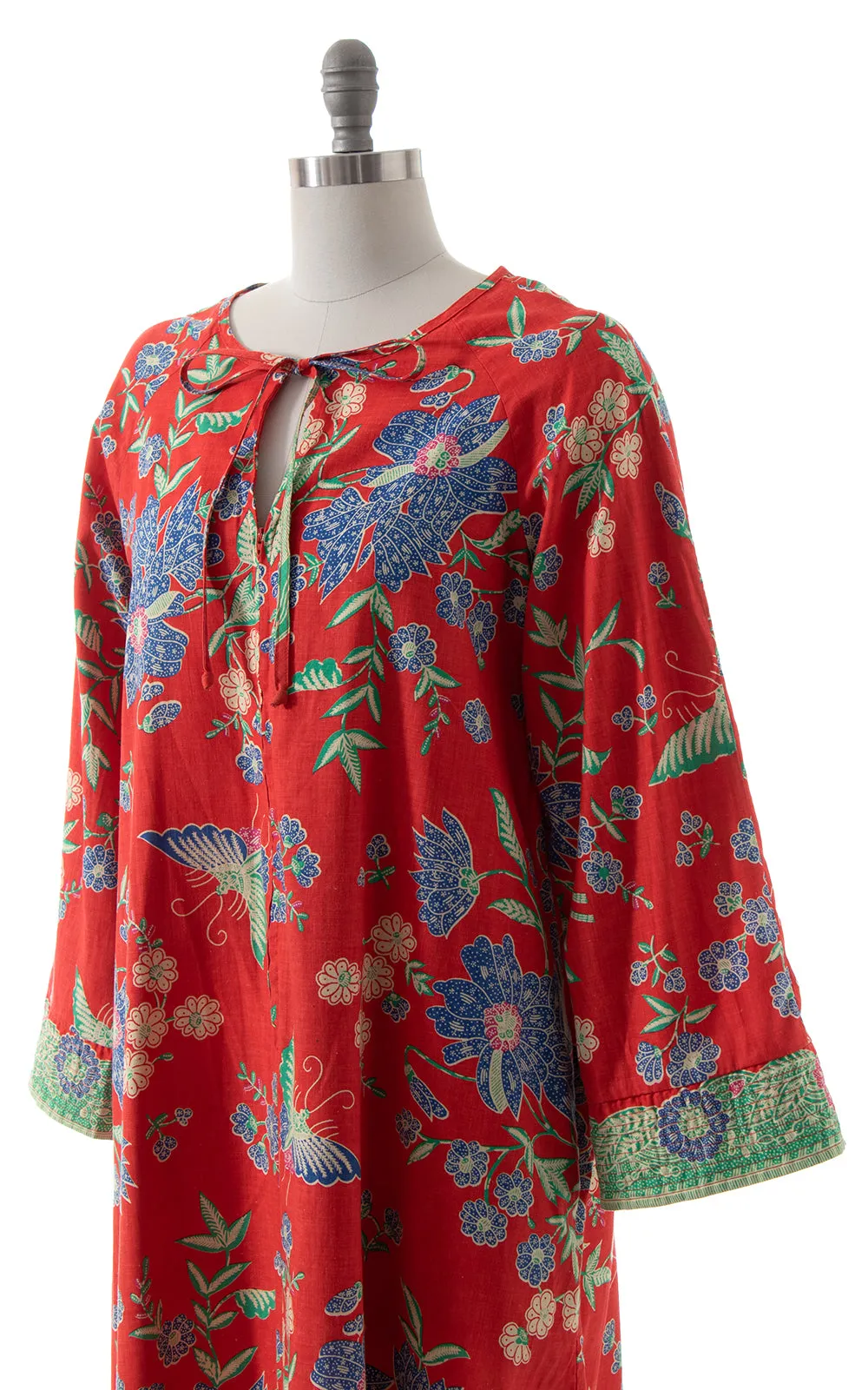 $65 DRESS SALE /// 1970s Floral Butterfly Cotton Maxi Dress with Pockets | medium