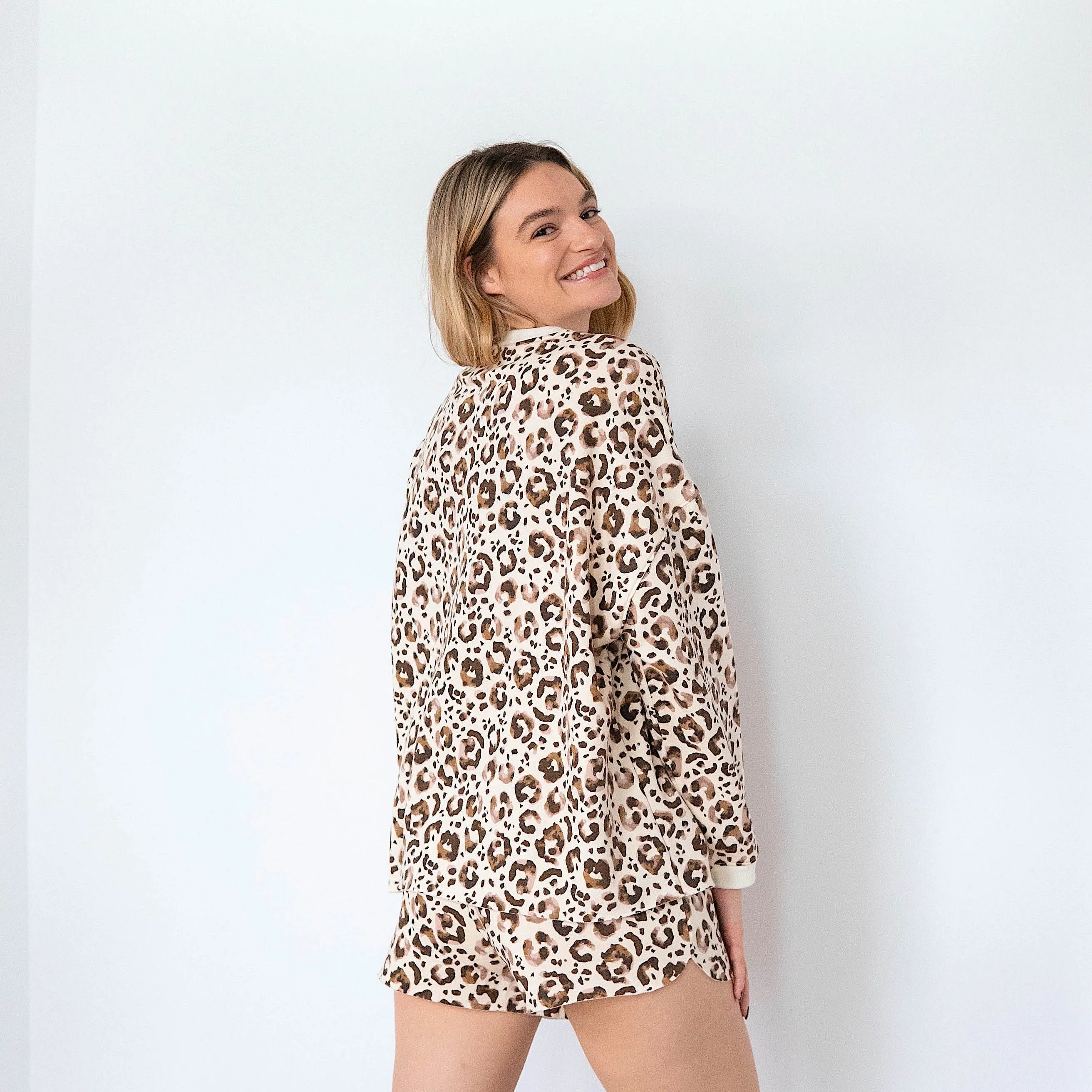 Ladies' White Swan Print Comfortwear Collection Sweatshirt