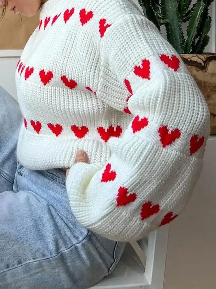 Round Neck Long Sleeved Heart-shaped Women Autumn Winter Knitwear Soft Warm Sweater
